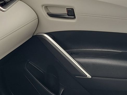 Certified 2024 Toyota Corolla Cross L FWD image 13