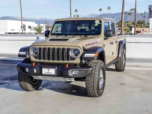 New 2026 Jeep Gladiator Mojave image 4