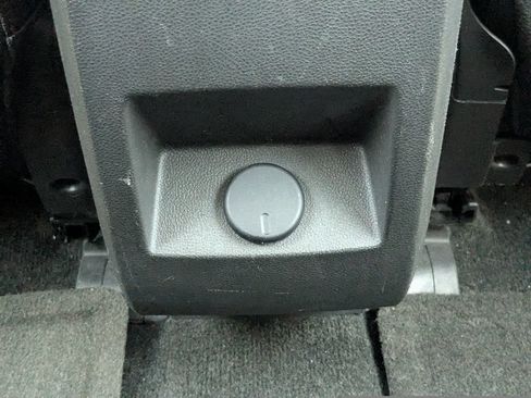 Used 2017 Chevrolet Equinox LS FWD image 18