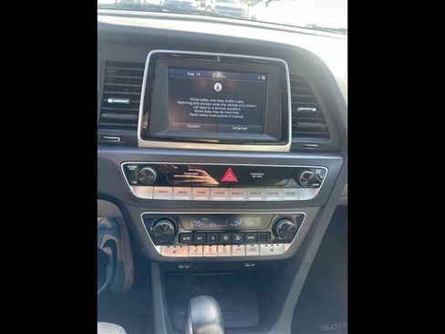 Used 2019 Hyundai Sonata SEL image 2