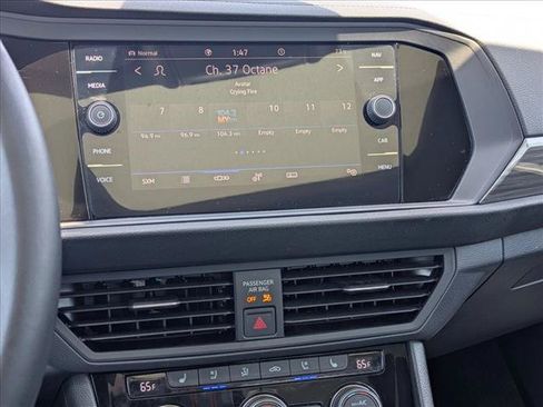 Used 2024 Volkswagen Jetta SEL FWD image 14
