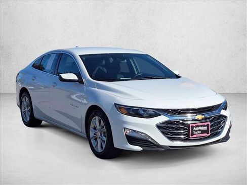 Used 2024 Chevrolet Malibu LT image 3