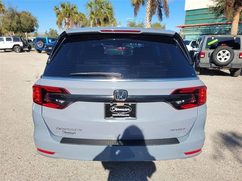 Used 2024 Honda Odyssey Sport image 13
