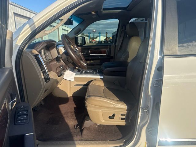 Used 2009 Dodge Ram 1500 Truck Laramie AWD/4WD image 4