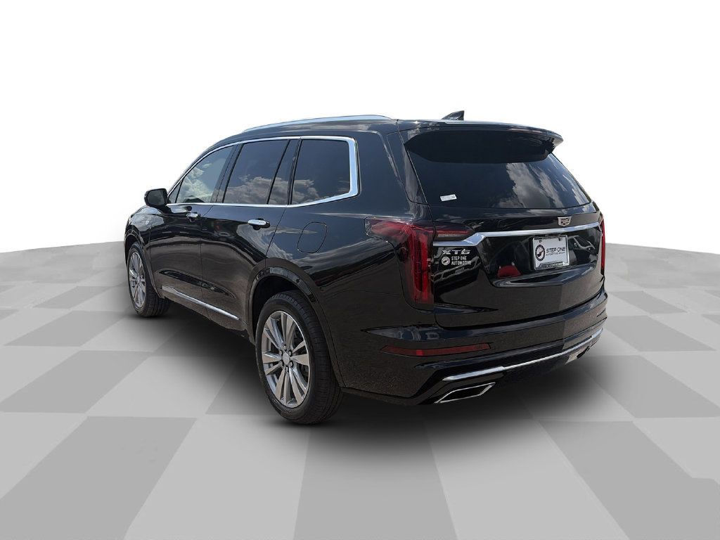 Used 2023 Cadillac XT6 Premium Luxury FWD image 5