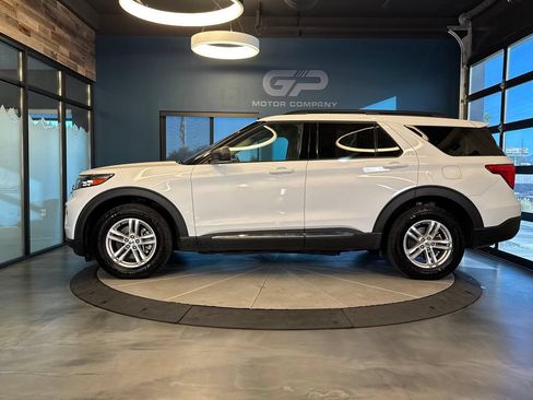 Used 2023 Ford Explorer XLT w/ Equipment Group 202A AWD/4WD image 6
