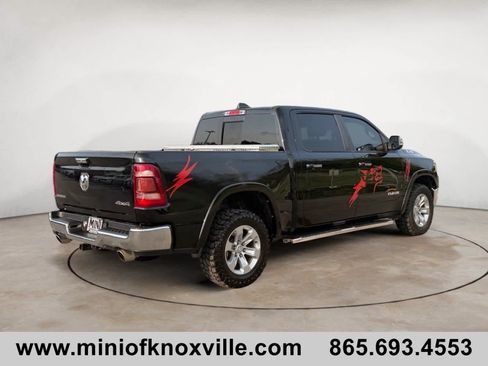 Used 2021 RAM 1500 Laramie AWD/4WD image 3