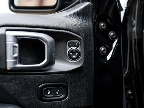 Used 2022 Jeep Wrangler Unlimited Sahara AWD/4WD image 68