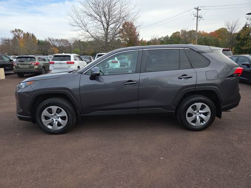 Used 2022 Toyota RAV4 LE image 6