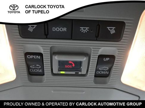 Used 2021 Toyota RAV4 XLE Premium image 19