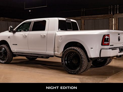 Used 2024 RAM 3500 Laramie w/ Night Edition image 7