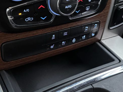 Used 2017 RAM 1500 Laramie w/ Convenience Group AWD/4WD image 23