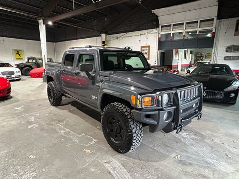Used 2009 HUMMER H3T image 7