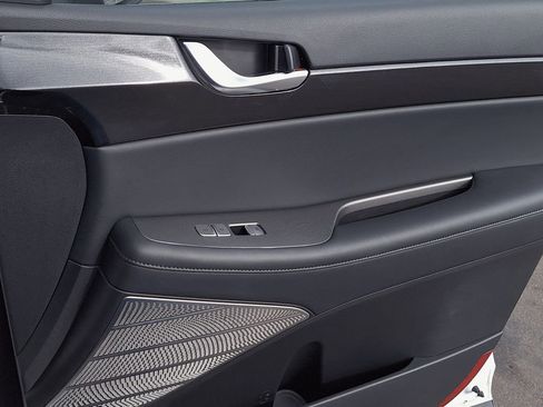 Used 2021 Hyundai Palisade Limited image 32