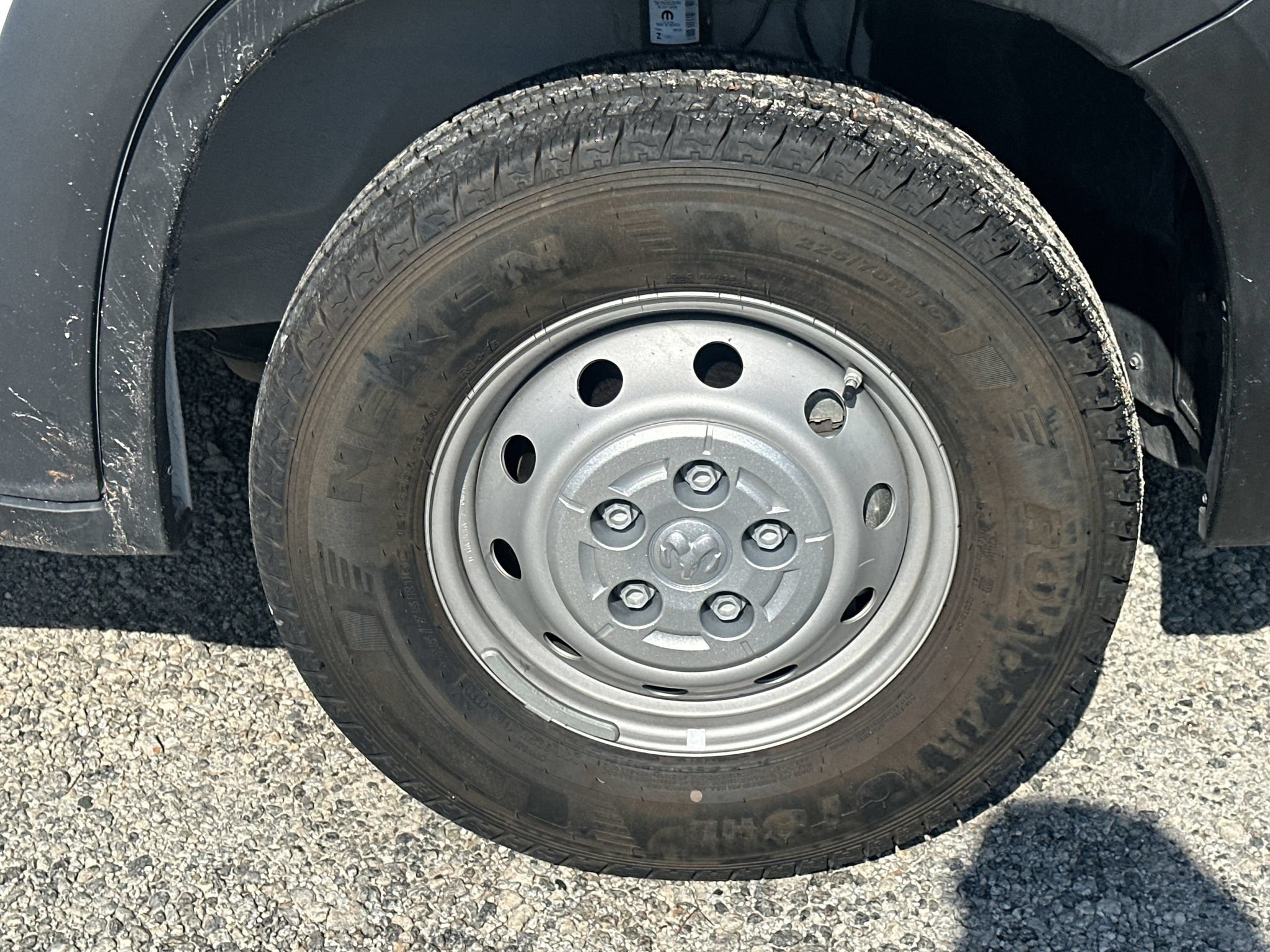 Used 2023 RAM ProMaster 2500 w/ Safety Group FWD image 12