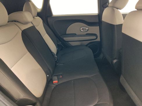Used 2016 Kia Soul FWD image 19