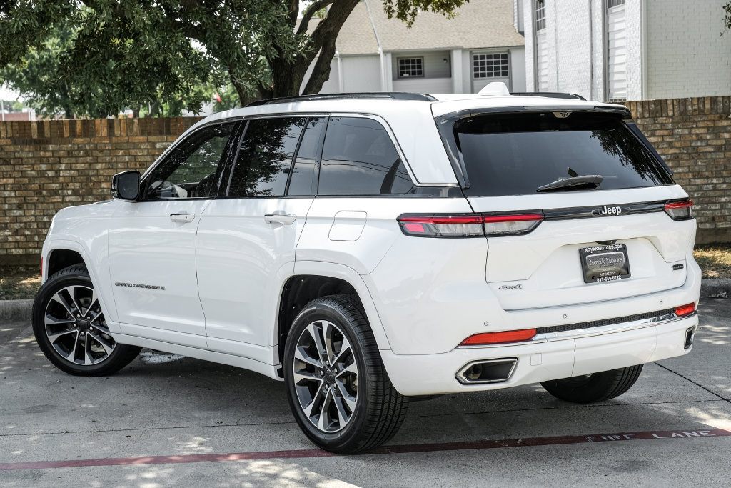 Used 2022 Jeep Grand Cherokee Overland w/ Luxury Tech Group IV AWD/4WD image 20