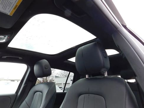 Used 2022 Mercedes-Benz EQB 350 EQB 350 4MATIC Sport Utility 4 image 16