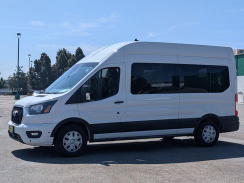 Used 2024 Ford Transit 350 XLT image 3