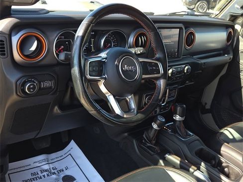 Used 2020 Jeep Gladiator Mojave image 16