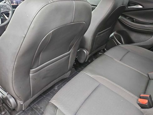 Used 2024 Buick Encore GX Preferred FWD image 19