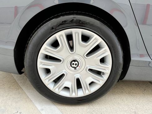 Used 2015 Bentley Flying Spur W12 image 11