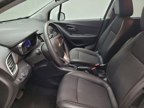 Used 2022 Chevrolet Trax LT w/ Sport Edition AWD/4WD image 17