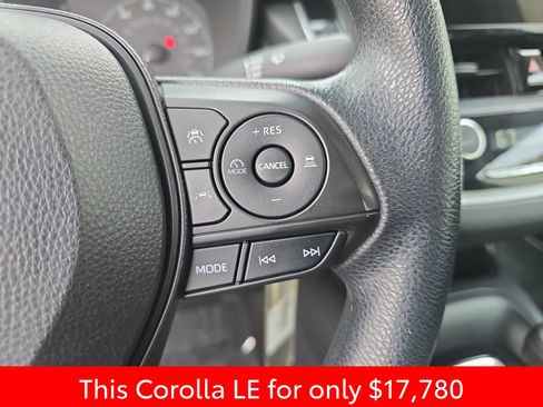 Used 2023 Toyota Corolla LE image 23