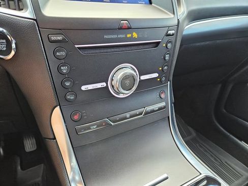 Used 2019 Ford Edge Titanium AWD/4WD image 26