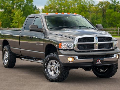 Used 2003 Dodge Ram 2500 Truck ST AWD/4WD image 1
