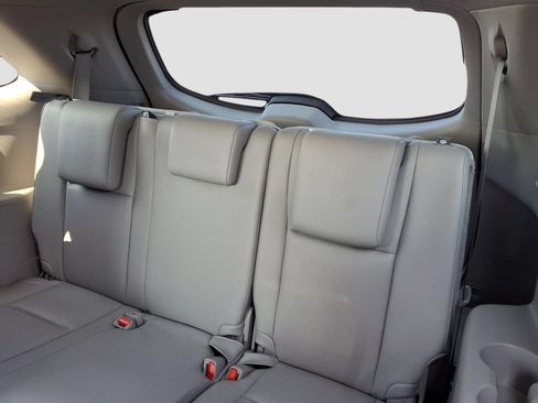 Used 2019 Toyota Highlander Limited FWD image 13