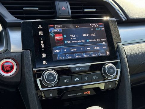 Used 2017 Honda Civic Touring image 16