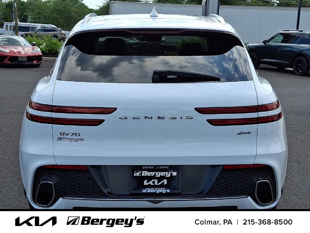 Used 2023 Genesis GV70 2.5T w/ Select Package AWD/4WD image 6