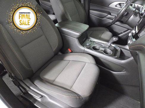 Used 2020 Chevrolet Traverse LT image 25