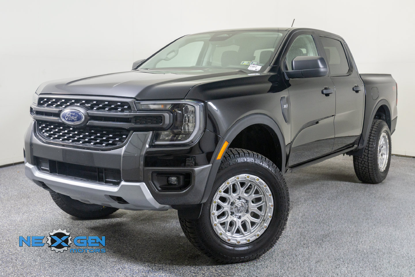 Used 2025 Ford Ranger XLT w/ FX4 Off-Road Package AWD/4WD image 11