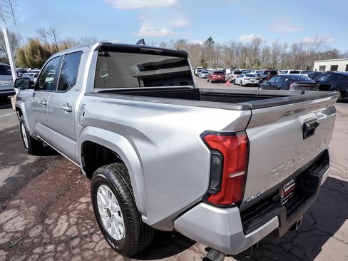 Used 2024 Toyota Tacoma SR5 image 4