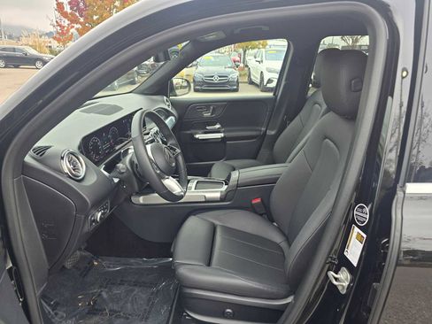 Used 2025 Mercedes-Benz GLB 250 GLB 250 image 23