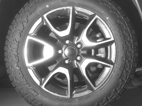 Used 2025 Jeep Compass Trailhawk AWD/4WD image 13