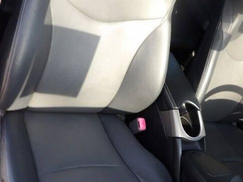 Used 2012 Toyota Prius Five w/ Advanced Technology Pkg image 24