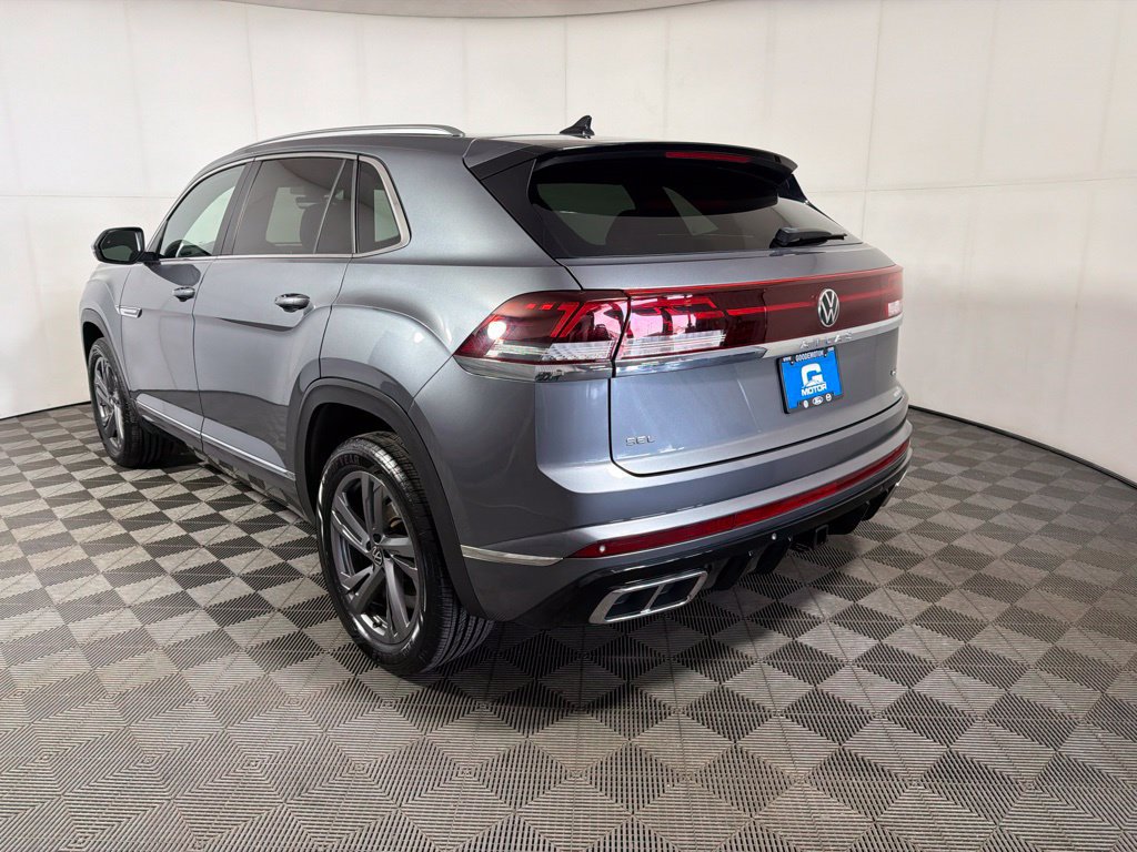 Certified 2024 Volkswagen Atlas Cross Sport SEL R-Line AWD/4WD image 5