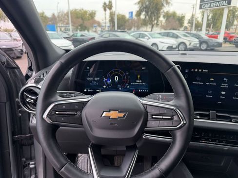 Used 2025 Chevrolet Equinox LT image 33