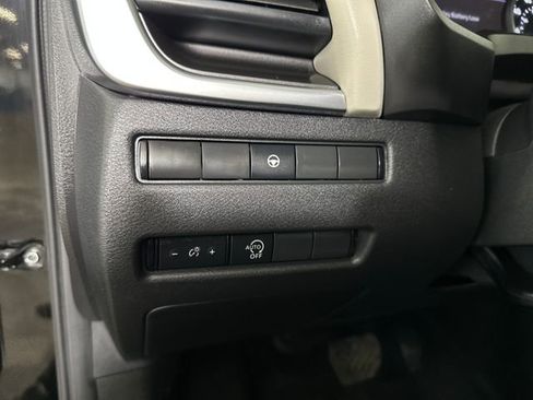 Used 2023 Nissan Rogue SV image 19