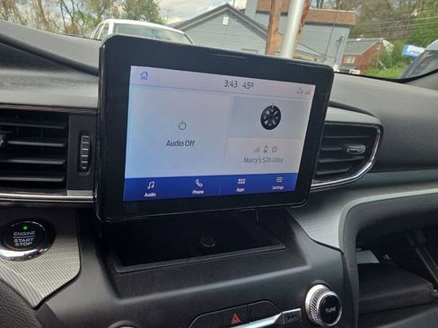 Used 2020 Ford Explorer XLT w/ Equipment Group 202A image 9