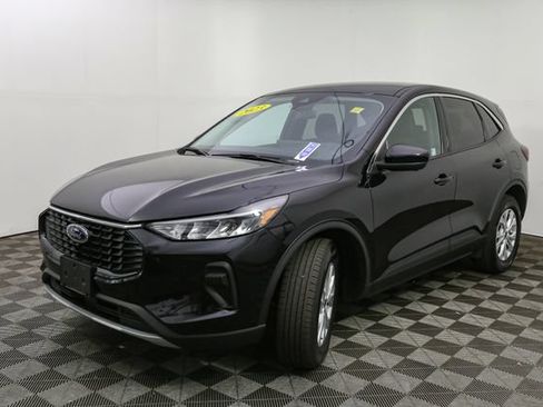 Used 2023 Ford Escape Active w/ Tech Pack #2 AWD/4WD image 5