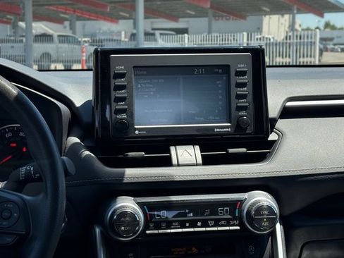 Used 2022 Toyota RAV4 XLE w/ Convenience Package FWD image 18