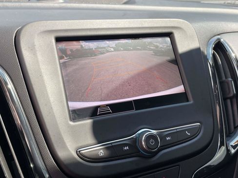 Used 2023 Chevrolet Equinox RS AWD/4WD image 13