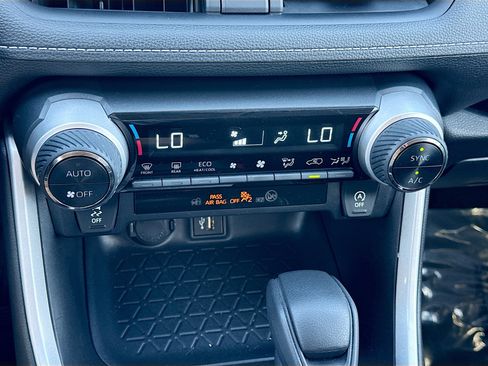 Used 2024 Toyota RAV4 XLE image 32