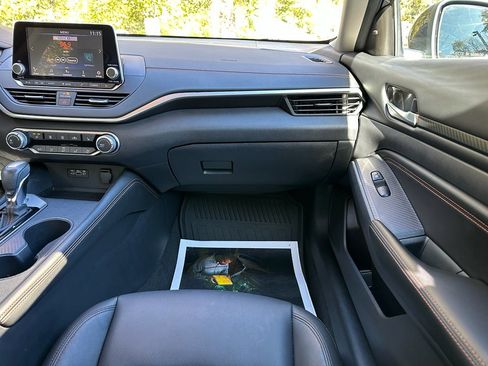 Used 2022 Nissan Altima 2.5 SR w/ Midnight Edition Package image 29