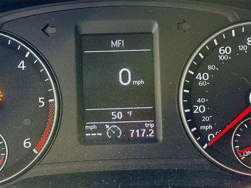 Used 2013 Volkswagen Passat TDI SE image 10