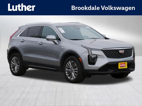 Used 2025 Cadillac XT4 Premium Luxury image 1